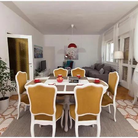 Ivan - Modern Kaštela
